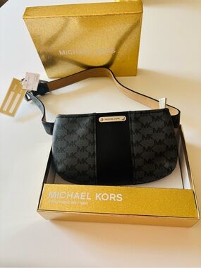 NWT Michael Kors Black Signature Belt Bag